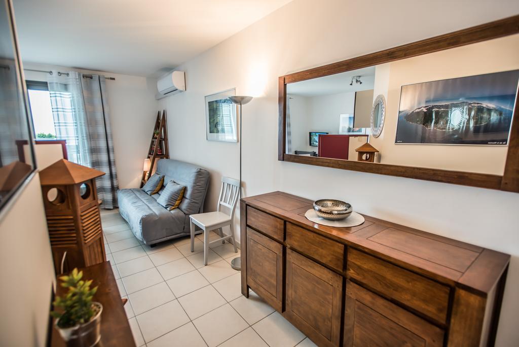Appartement Le Paille En Queue แซ็ง-ปีแยร์ ภายนอก รูปภาพ