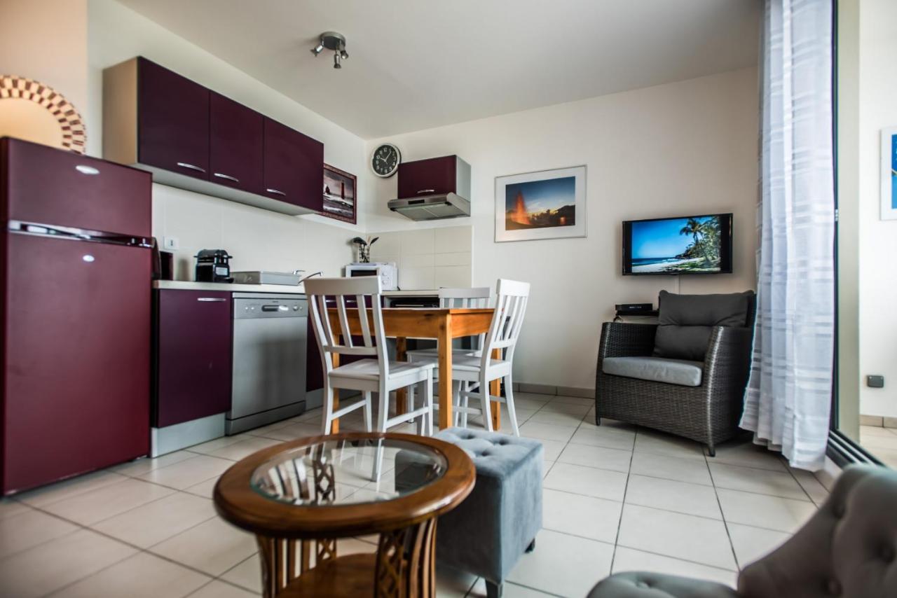 Appartement Le Paille En Queue แซ็ง-ปีแยร์ ภายนอก รูปภาพ