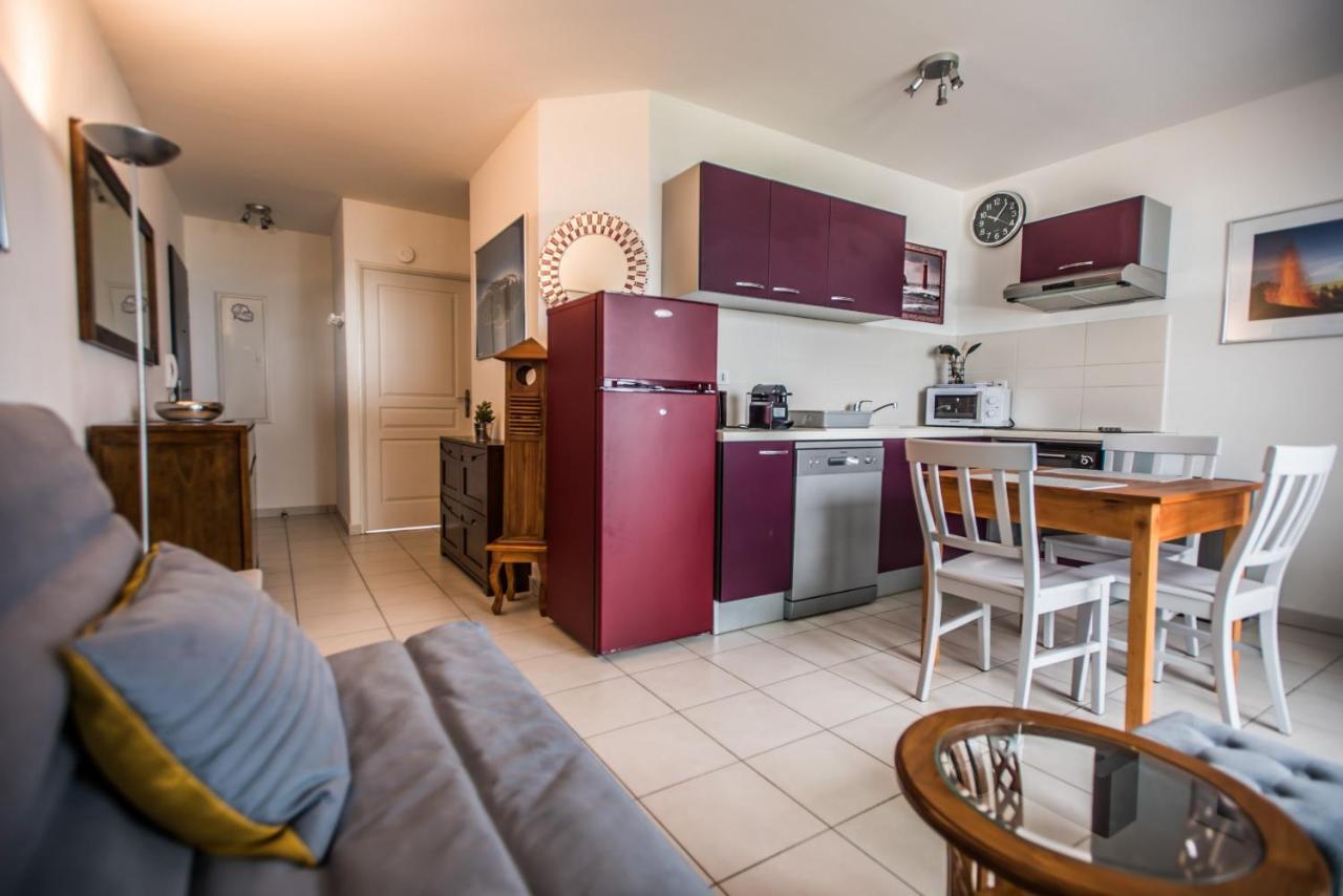 Appartement Le Paille En Queue แซ็ง-ปีแยร์ ภายนอก รูปภาพ